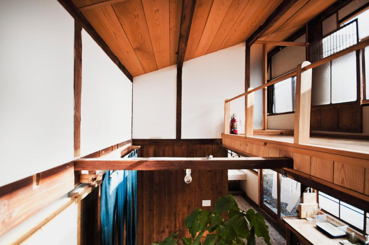 Hostel Saruya Fujiyoshida Bagian luar foto