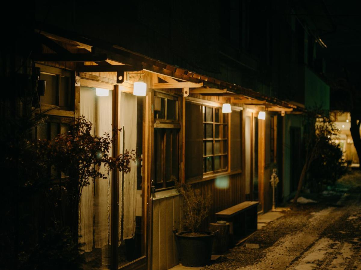 Hostel Saruya Fujiyoshida Bagian luar foto