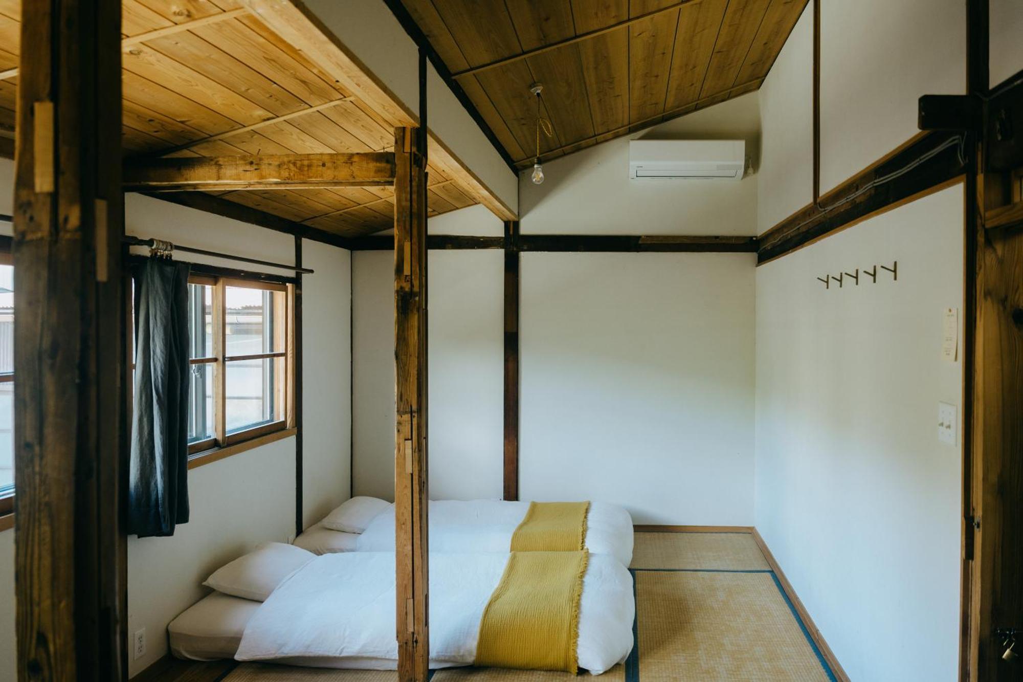 Hostel Saruya Fujiyoshida Bagian luar foto